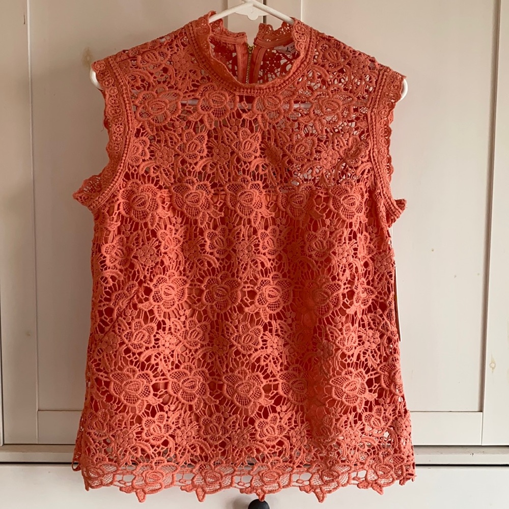 Lace shirt with zipper